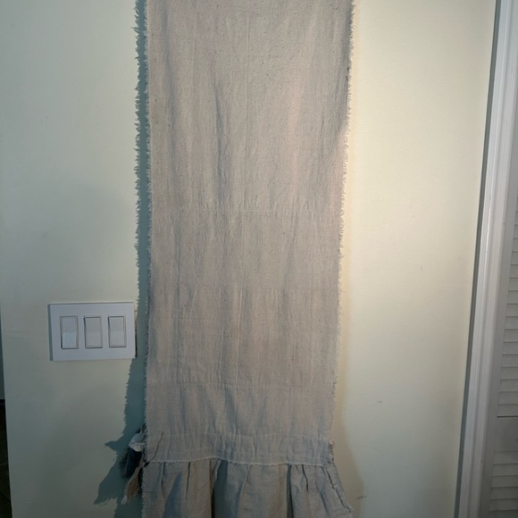 Rooster Table Runner. Country Chic Burlap 76”x14.5” Cream & Dark Gray. - Picture 8 of 14